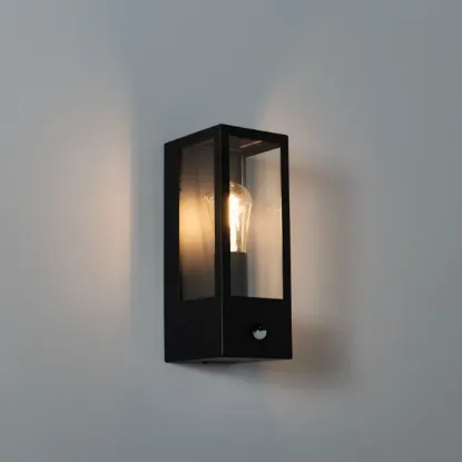 KSR Lighting KSR Barella Single E27 PIR Wall Lantern Black